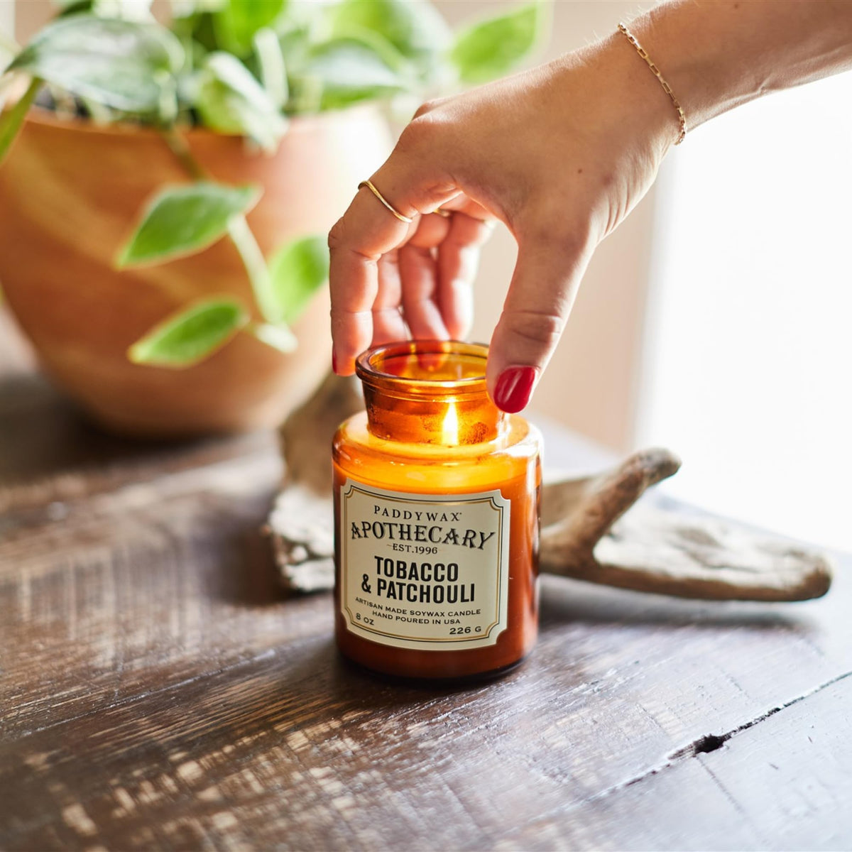 Vela Apothecary Tobacco & Patchouli